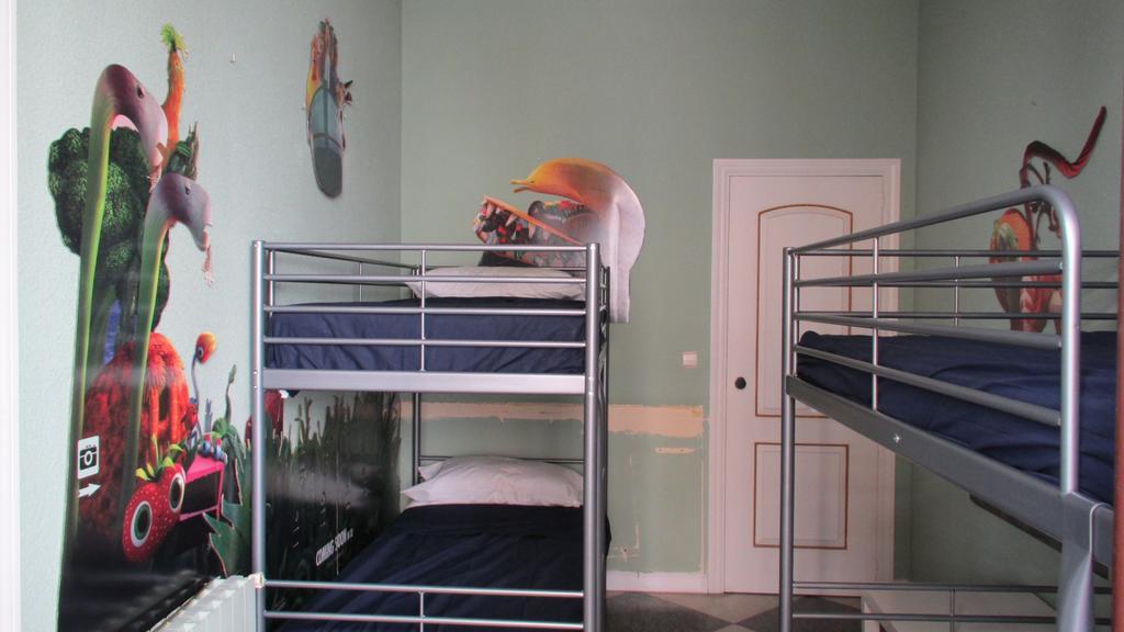 San Juan Hostel Мадрид Экстерьер фото
